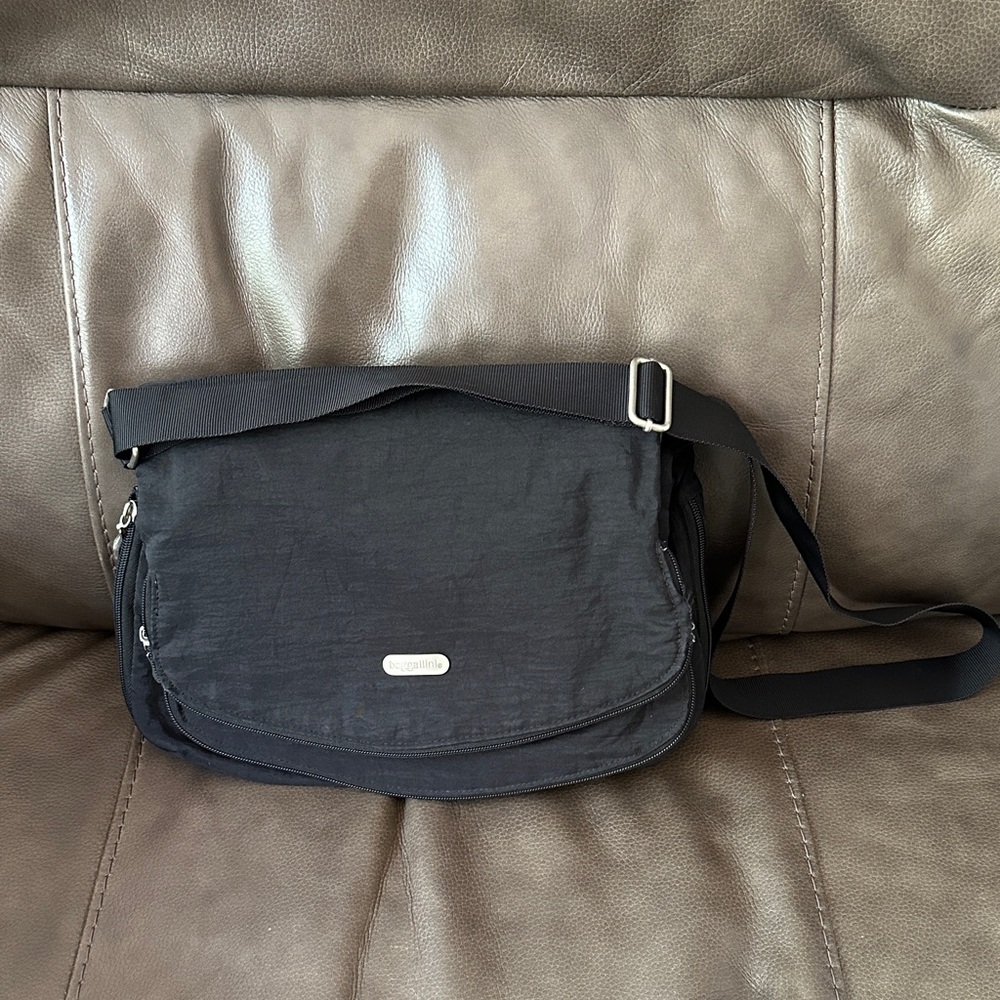 Baggallini Black Crossbody Bag